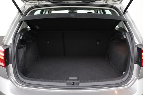 VOLKSWAGEN Golf VII 1.0 i + AIRCO 