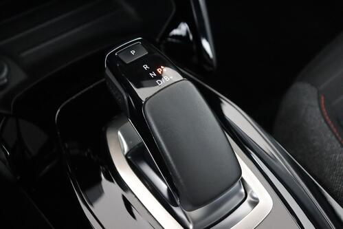 PEUGEOT 208 e  Active 50 kWh + A/T + CARPLAY + CRUISE