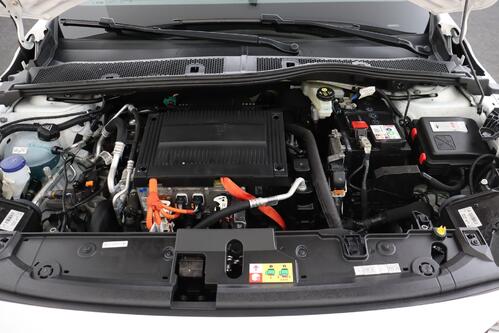 PEUGEOT 208 e  Active 50 kWh + A/T + CARPLAY + CRUISE