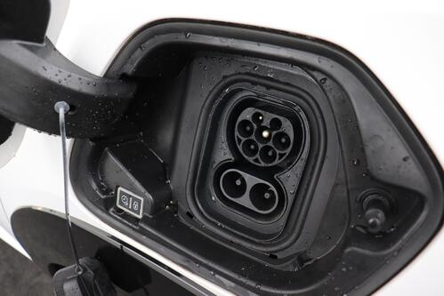 PEUGEOT 208 e  Active 50 kWh + A/T + CARPLAY + CRUISE