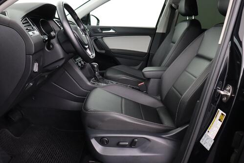 VOLKSWAGEN Tiguan ALLSPACE 2.0 TSI + CARPLAY + CAMERA + LEDER + ALU 17