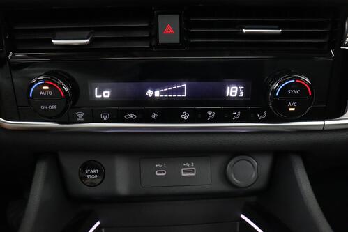 NISSAN X-Trail  e-POWER N-CONNECTA 4WD LOUNGE PACK + 7PL + CARPLAY + GPS + CAMERA + PDC + CRUISE +  PANO + ALU 