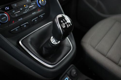 FORD Tourneo Connect 1.5 TDCi + 7PL. + GPS + CAMERA + PDC + CRUISE + ALU + PANO DAK + TREKHAAK 