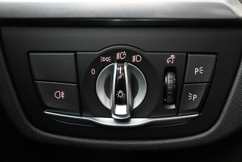 BMW X4 X-DRIVE 20iA 184PK  + GPS + LEDER + CARPLAY + CAMERA + PDC + CRUISE + PANO DAK + ALU 20