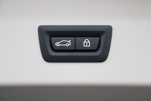 BMW X4 X-DRIVE 20iA 184PK  + GPS + LEDER + CARPLAY + CAMERA + PDC + CRUISE + PANO DAK + ALU 20