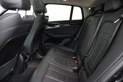 BMW X4 X-DRIVE 20iA 184PK  + GPS + LEDER + CARPLAY + CAMERA + PDC + CRUISE + PANO DAK + ALU 20