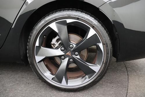 CUPRA Leon SPORTSTOURER 1.5 MHEV + CARPLAY + CAMERA + PDC + CRUISE (ACC) + ALU 