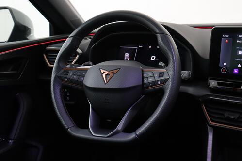 CUPRA Leon SPORTSTOURER 1.5 MHEV + CARPLAY + CAMERA + PDC + CRUISE (ACC) + ALU 