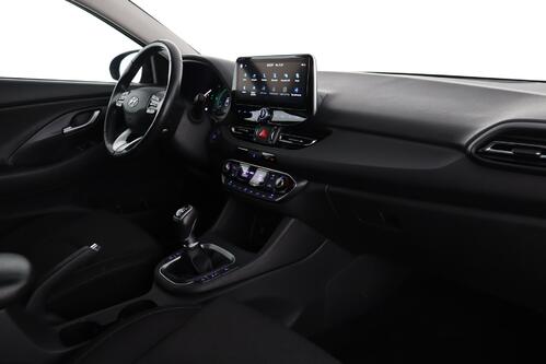 HYUNDAI i30 FASTBACK 1.5 T-GDI + GPS + CARPLAY + CAMERA + PDC + CRUISE + OPEN DAK + ALU 17