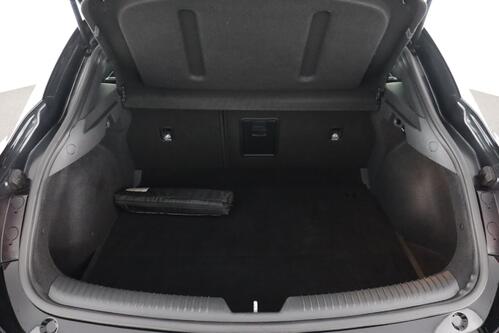 HYUNDAI i30 FASTBACK 1.5 T-GDI + GPS + CARPLAY + CAMERA + PDC + CRUISE + OPEN DAK + ALU 17