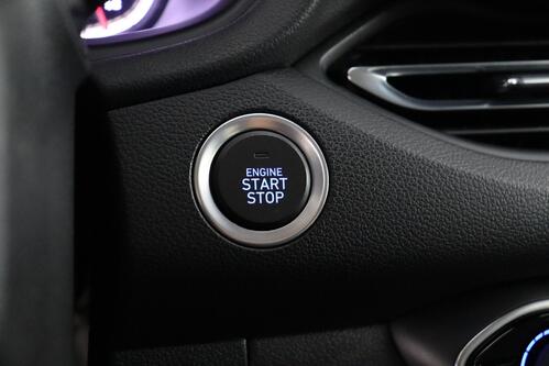 HYUNDAI i30 FASTBACK 1.5 T-GDI + GPS + CARPLAY + CAMERA + PDC + CRUISE + OPEN DAK + ALU 17