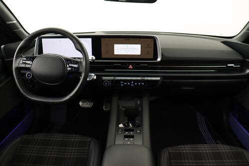 HYUNDAI IONIQ 6 FIRST EDITION 77.4 kWh  + A/T + GPS + CARPLAY + CAMERA + PDC + CRUISE (ACC) + ALU 20