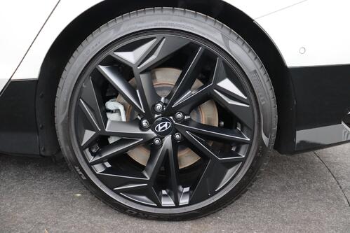 HYUNDAI IONIQ 6 FIRST EDITION 77.4 kWh  + A/T + GPS + CARPLAY + CAMERA + PDC + CRUISE (ACC) + ALU 20