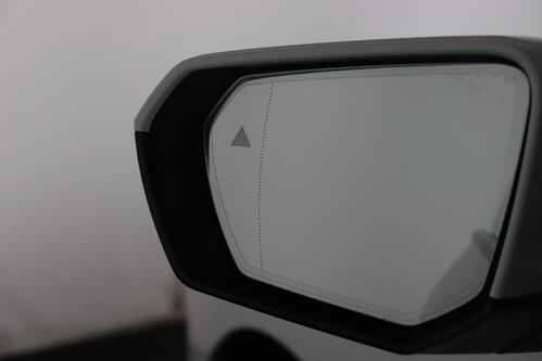 BMW iX XDRIVE 40 76.6 kWh + A/T + GPS + LEDER + CAMERA + PDC + CRUISE + ALU 