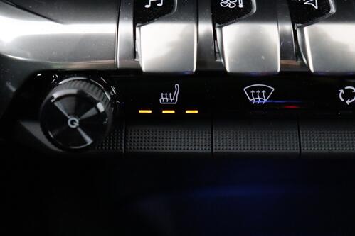 PEUGEOT 5008 GT + 7PL. + CARPLAY + GPS + CAMERA + PDC + CRUISE (ACC) + ALU 