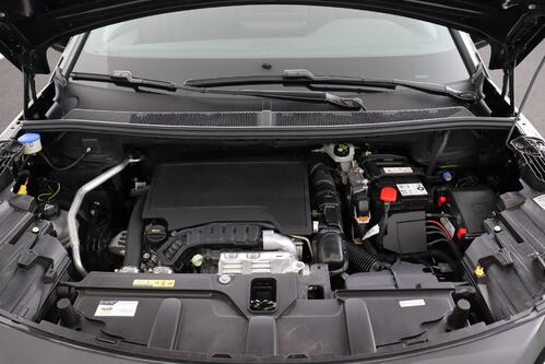 PEUGEOT 5008 GT + 7PL. + CARPLAY + GPS + CAMERA + PDC + CRUISE (ACC) + ALU 