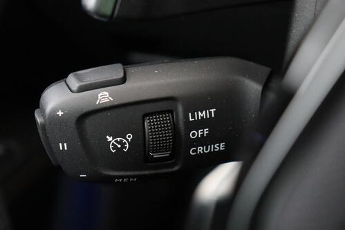 PEUGEOT 5008 GT + 7PL. + CARPLAY + GPS + CAMERA + PDC + CRUISE (ACC) + ALU 