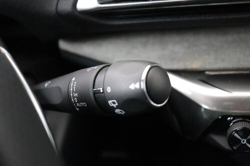 PEUGEOT 5008 GT + 7PL. + CARPLAY + GPS + CAMERA + PDC + CRUISE (ACC) + ALU 
