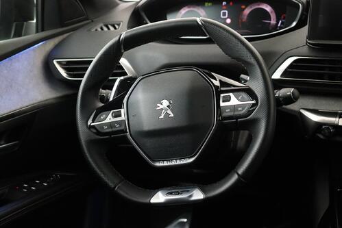PEUGEOT 5008 1.2 i GT + 7PL. + CARPLAY + GPS + CAMERA + PDC + CRUISE (ACC) + HALF-LEDER + ALU 18