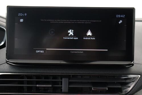 PEUGEOT 5008 1.2 i GT + 7PL. + CARPLAY + GPS + CAMERA + PDC + CRUISE (ACC) + HALF-LEDER + ALU 18