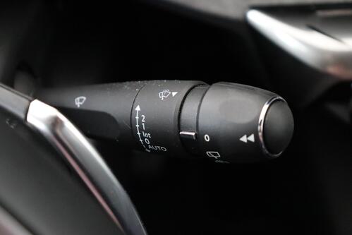 PEUGEOT 5008 1.2 i GT + 7PL. + CARPLAY + GPS + CAMERA + PDC + CRUISE (ACC) + HALF-LEDER + ALU 18