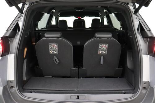 PEUGEOT 5008 1.2 i GT + 7PL. + CARPLAY + GPS + CAMERA + PDC + CRUISE (ACC) + HALF-LEDER + ALU 18