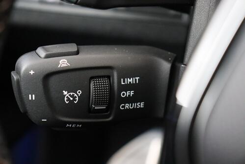 PEUGEOT 5008 GT  + 7PL. + CARPLAY + GPS + CAMERA + PDC + CRUISE + ALU 