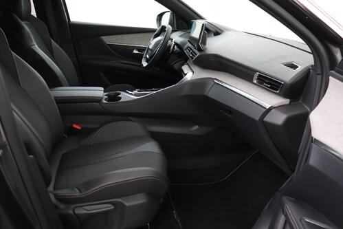 PEUGEOT 5008 GT  + 7PL. + CARPLAY + GPS + CAMERA + PDC + CRUISE + ALU 