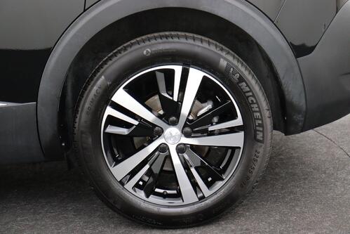 PEUGEOT 5008 GT-LINE 1.2 PURETECH EAT8 + A/T + 7PL. + GPS + CARPLAY + CAMERA + PDC + CRUISE(ACC) + ALU 18