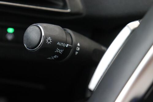 PEUGEOT 5008 GT-LINE 1.2 PURETECH EAT8 + A/T + 7PL. + GPS + CARPLAY + CAMERA + PDC + CRUISE(ACC) + ALU 18