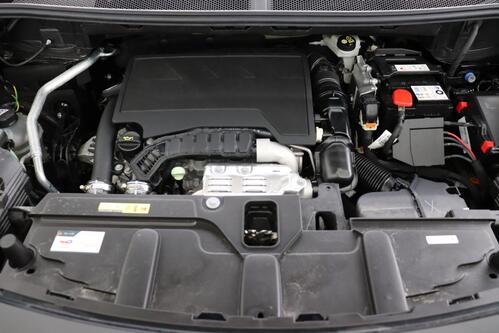 PEUGEOT 5008 GT-LINE 1.2 PURETECH EAT8 + A/T + 7PL. + GPS + CARPLAY + CAMERA + PDC + CRUISE(ACC) + ALU 18