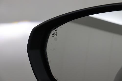 PEUGEOT 5008 GT-LINE 1.2 PURETECH EAT8 + A/T + 7PL. + GPS + CARPLAY + CAMERA + PDC + CRUISE(ACC) + ALU 18