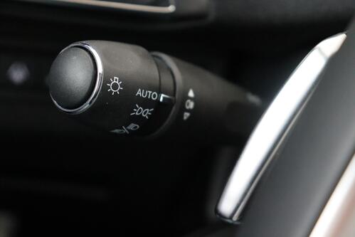 PEUGEOT 5008 GT + 7 PL. + CARPLAY + GPS + CAMERA + PDC + CRUISE + ALU 18