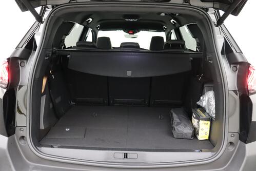 PEUGEOT 5008 GT + 7 PL. + CARPLAY + GPS + CAMERA + PDC + CRUISE + ALU 18