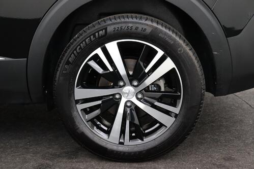 PEUGEOT 5008 GT + 7 PL. + CARPLAY + GPS + CAMERA + PDC + CRUISE + ALU 18