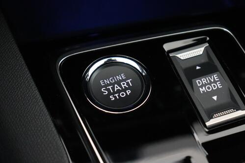 PEUGEOT 5008 GT + 7 PL. + CARPLAY + GPS + CAMERA + PDC + CRUISE + ALU 18