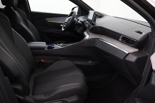 PEUGEOT 5008 GT-LINE 1.2 PURETECH EAT8  + 7PL. + A/T + GPS + CARPLAY + CAMERA + PDC + CRUISE(ACC) + ALU 18