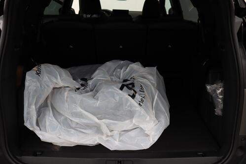 PEUGEOT 5008 GT-LINE 1.2 PURETECH EAT8  + 7PL. + A/T + GPS + CARPLAY + CAMERA + PDC + CRUISE(ACC) + ALU 18