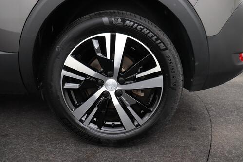 PEUGEOT 5008 GT-LINE 1.2 PURETECH EAT8  + 7PL. + A/T + GPS + CARPLAY + CAMERA + PDC + CRUISE(ACC) + ALU 18