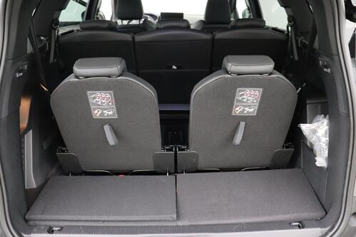 PEUGEOT 5008 GT-LINE 1.2 PURETECH EAT8  + 7PL. + A/T + GPS + CARPLAY + CAMERA + PDC + CRUISE(ACC) + ALU 18