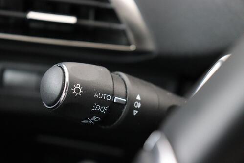 PEUGEOT 5008 GT-LINE 1.2 PURETECH EAT8  + 7PL. + A/T + GPS + CARPLAY + CAMERA + PDC + CRUISE(ACC) + ALU 18