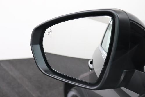 PEUGEOT 5008 GT-LINE 1.2 PURETECH EAT8  + 7PL. + A/T + GPS + CARPLAY + CAMERA + PDC + CRUISE(ACC) + ALU 18