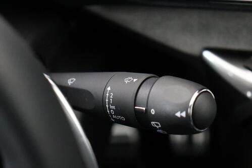 PEUGEOT 5008 GT 1.2 PURETECH EAT8 + A/T +7PL. + GPS + CARPLAY + CAMERA + PDC + CRUISE + ALU 