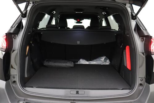 PEUGEOT 5008 GT 1.2 PURETECH EAT8 + A/T +7PL. + GPS + CARPLAY + CAMERA + PDC + CRUISE + ALU 