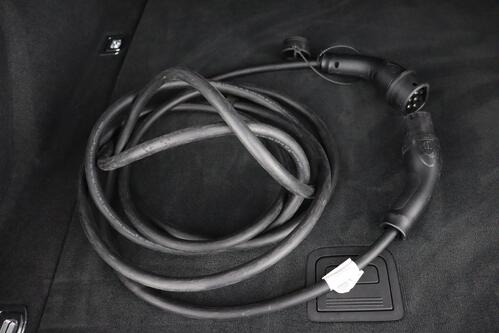 AUDI e-tron QUATTRO 55 ADVANCE 86 kWh + A/T + GPS + LEDER + CAMERA + PDC + CRUISE + ALU 