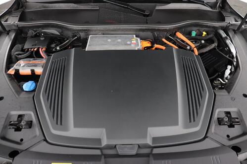 AUDI e-tron QUATTRO 55 ADVANCE 86 kWh + A/T + GPS + LEDER + CAMERA + PDC + CRUISE + ALU 