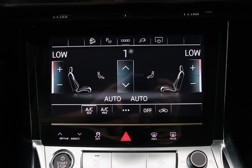 AUDI e-tron QUATTRO 55 ADVANCE 86 kWh + A/T + GPS + LEDER + CAMERA + PDC + CRUISE + ALU 