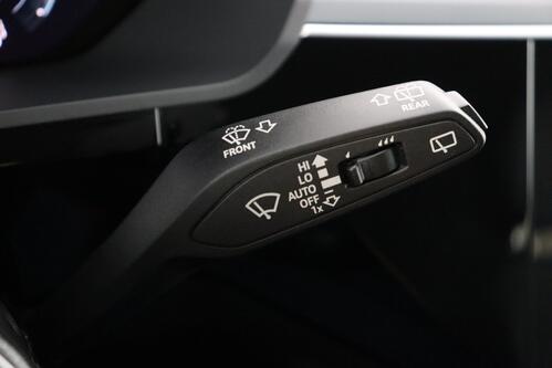 AUDI e-tron QUATTRO 55 ADVANCE 86 kWh + A/T + GPS + LEDER + CAMERA + PDC + CRUISE + ALU 