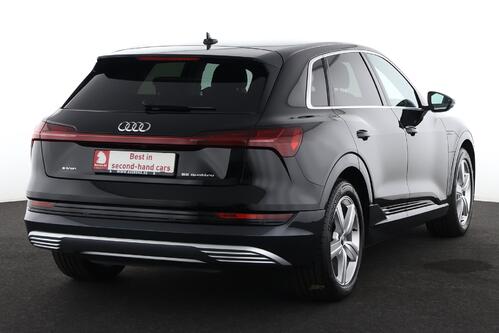 AUDI e-tron QUATTRO 55 ADVANCE 86 kWh + A/T + GPS + LEDER + CAMERA + PDC + CRUISE + ALU 