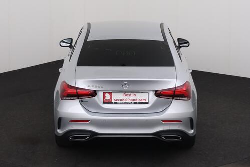 MERCEDES-BENZ A  250 e iA AMG- LINE  + GPS + LEDER/ALCANTARA + CAMERA + PDC + CRUISE + ALU 